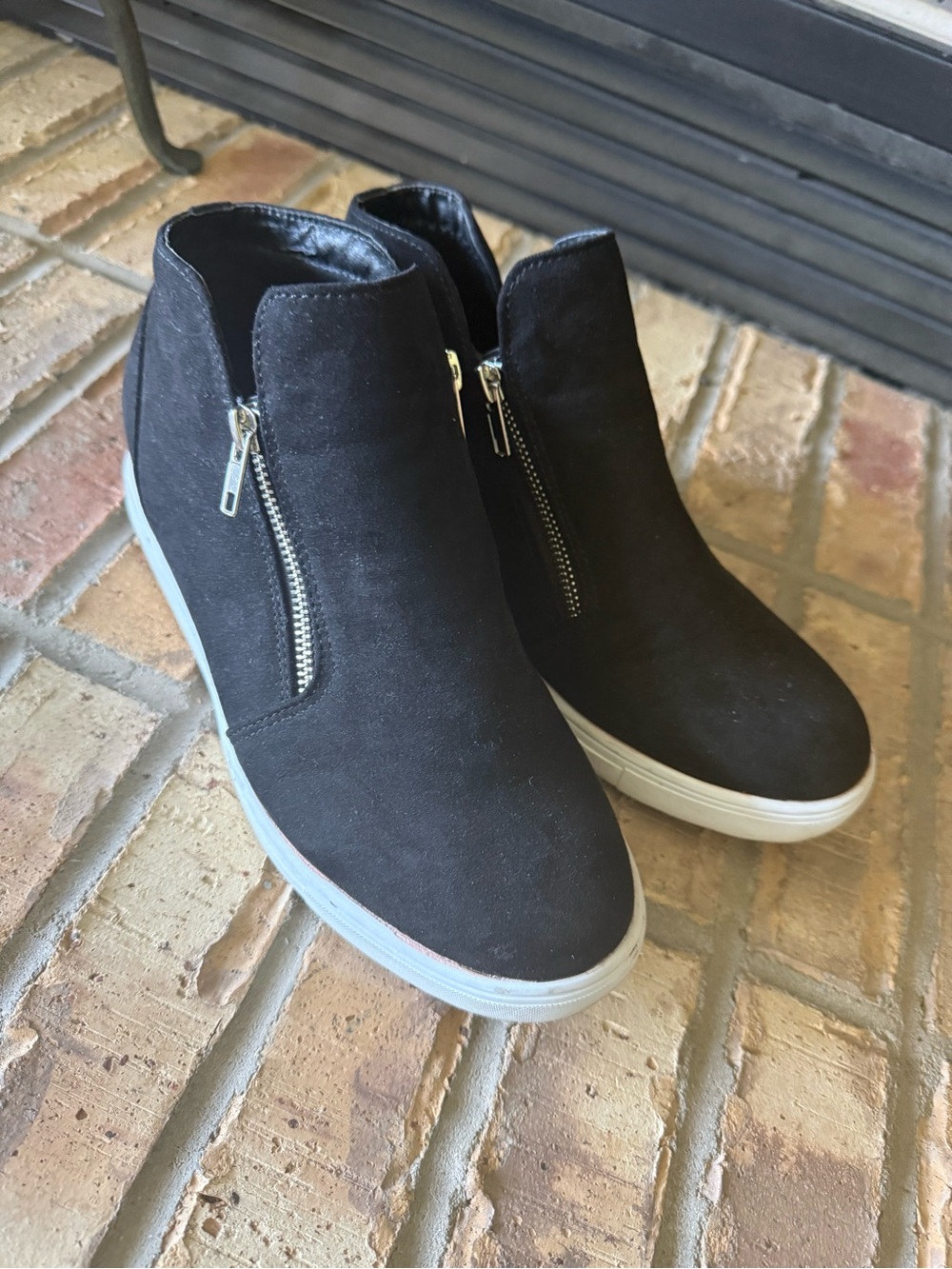 Cushionaire Women's Black Wedge Sneaker Boot with Side Zipper
